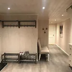 Stor Familiehytte Pa Smasaetra, Hébergement de vacances
