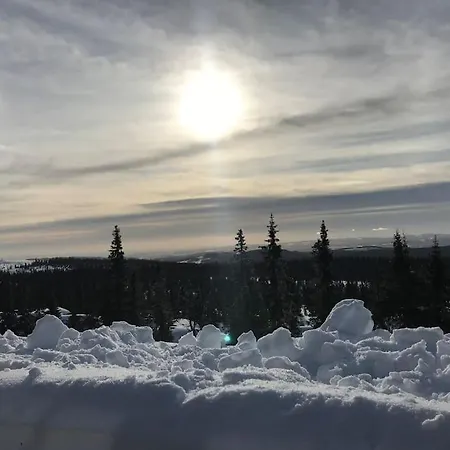 Stor Familiehytte Pa Smasaetra, Casa vacanze Sjusjoen