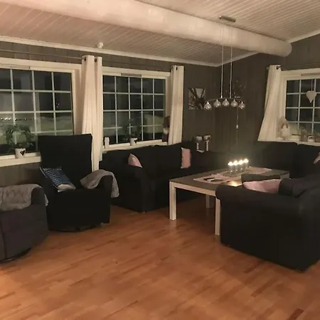Stor Familiehytte På Småsætra,