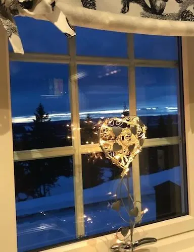 Stor Familiehytte Pa Smasaetra, Casa de Férias Sjusjoen